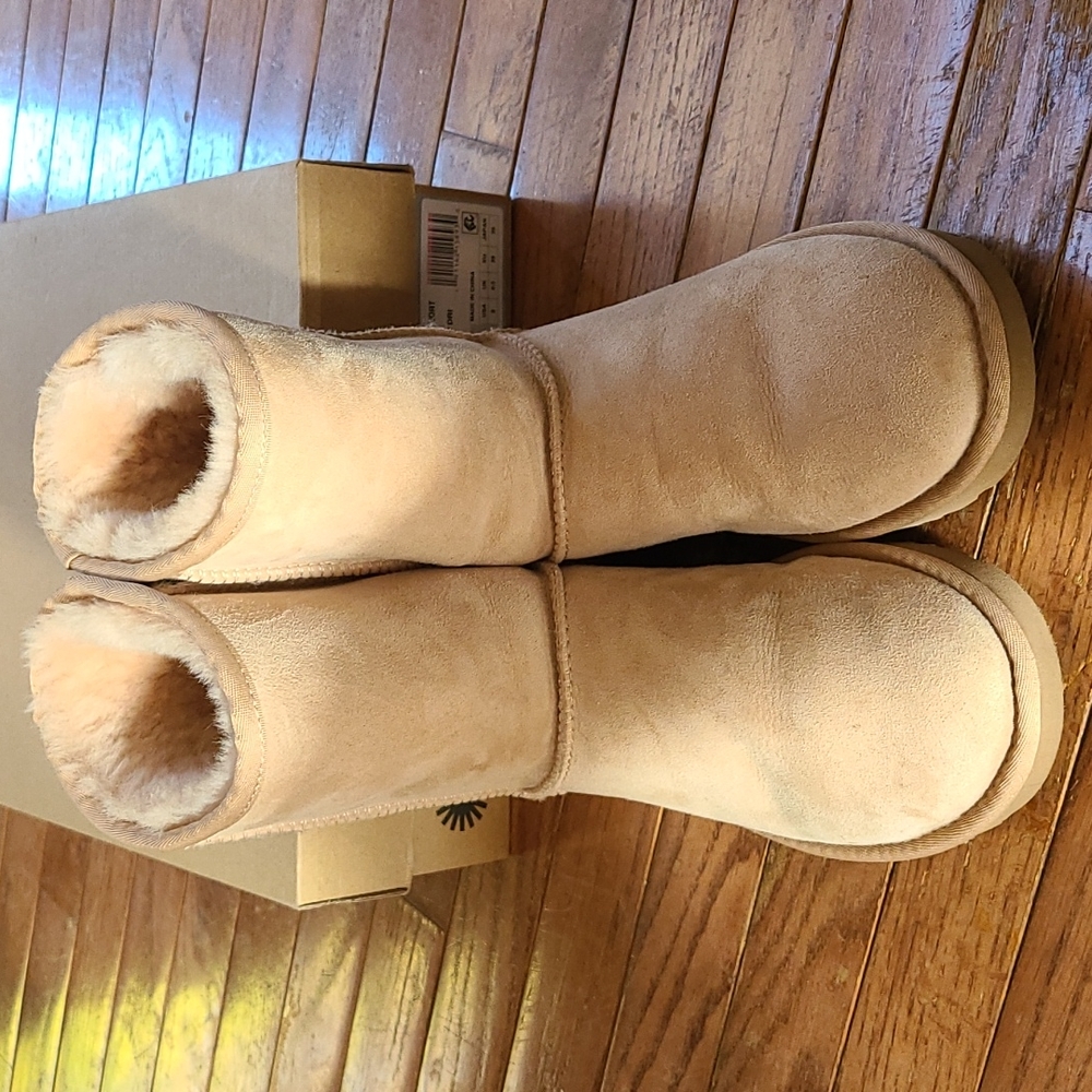 Ugg Classic w/ glitter